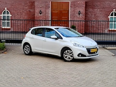 Peugeot 208 - 1.2 PureTech Blue Lion / Airco / Navi / Cruise control / Pdc / Trekhaak