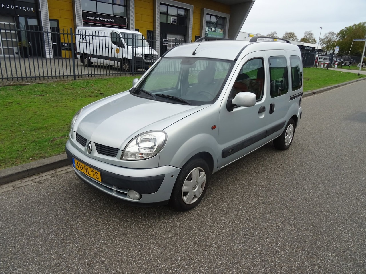 Renault Kangoo - 1.6-16V Privilège 1.6-16V Privilège - AutoWereld.nl