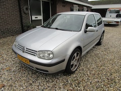 Volkswagen Golf - 1.4-16V Trendline