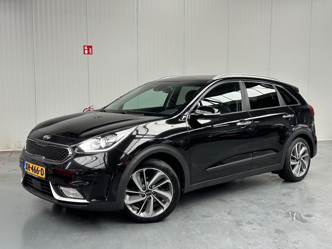 Kia Niro - 1.6 GDi Hybrid ExecutiveLine + Trekhaak, NL Auto, 1e eigenaar, dealeronderhouden - AutoWereld.nl