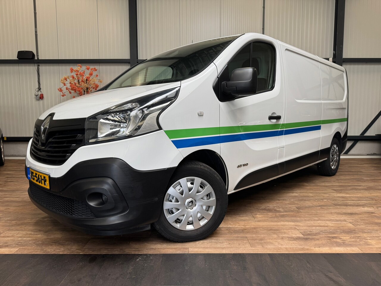 Renault Trafic - 1.6 dCi T29 L2H1 Turbo2 Energy / AIRCR / CRUISE / CAMERA ? - AutoWereld.nl