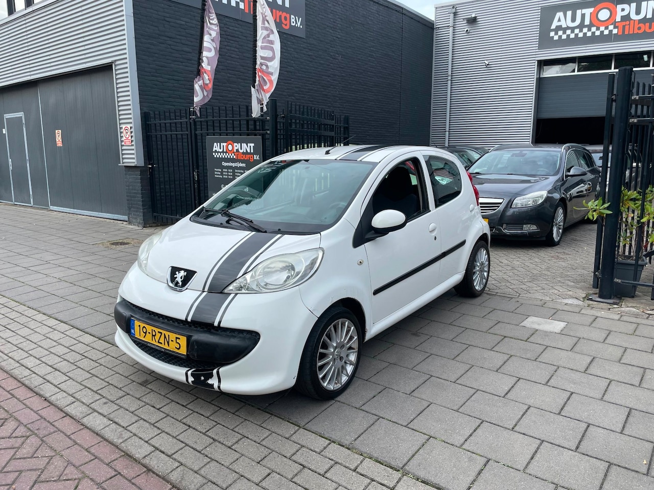 Peugeot 107 - 1.0-12V XR Sport Airco Carplay/Andriod NAP APK - AutoWereld.nl