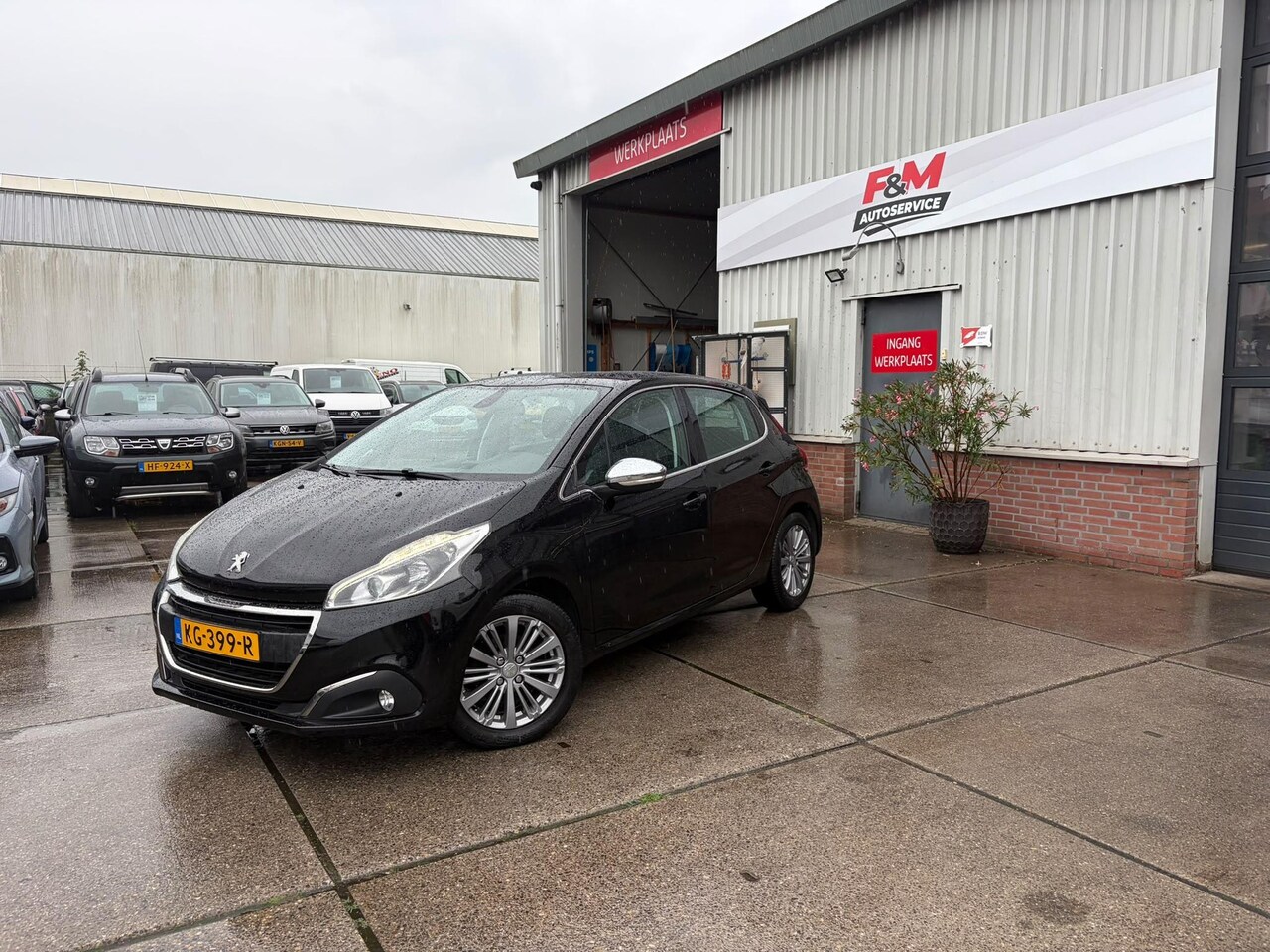 Peugeot 208 - 1.2 PureTech Allure Clima, cruise, navi, pdc achter - AutoWereld.nl