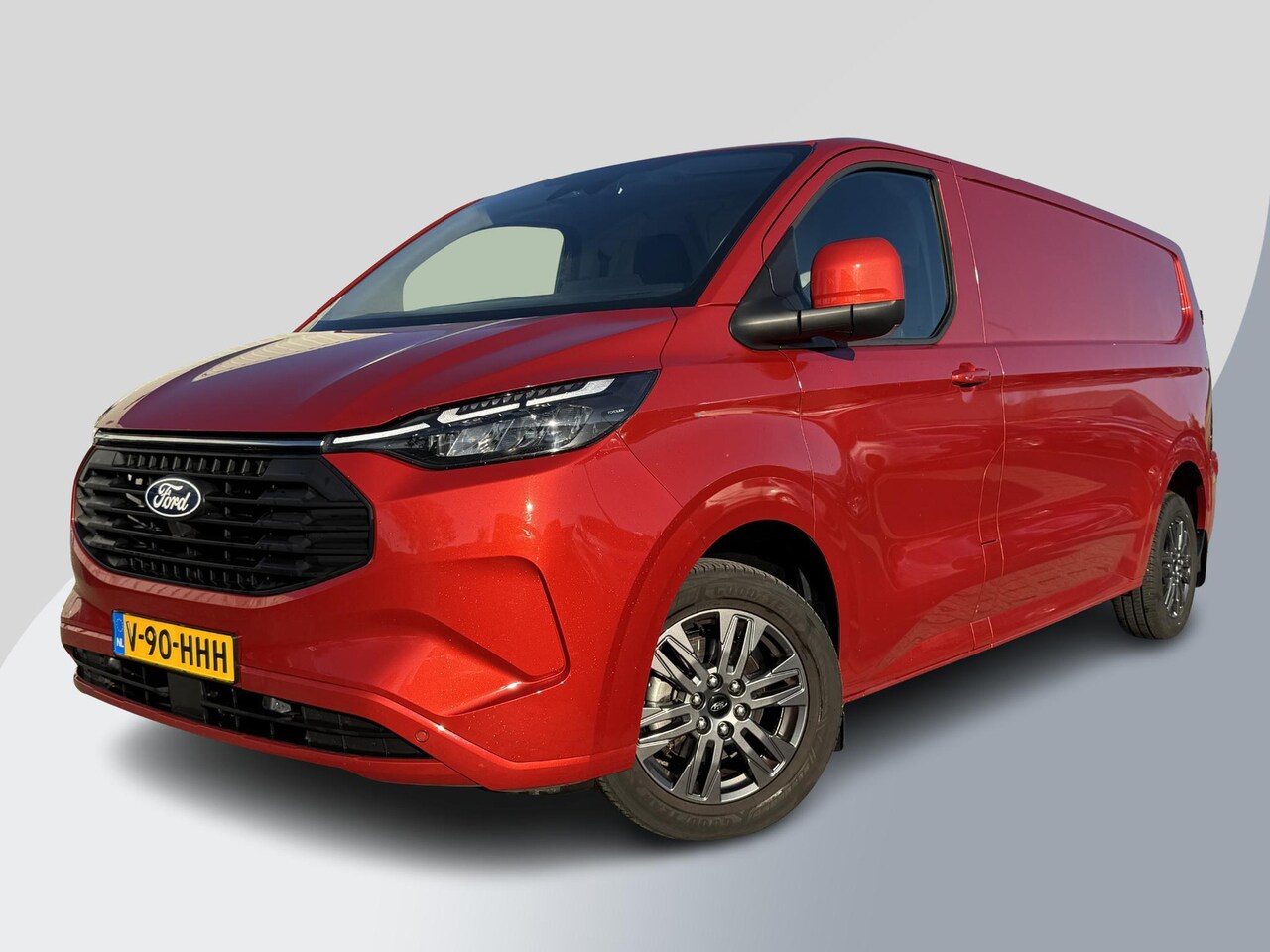 Ford Transit Custom - 320 2.5 PHEV L2H1 Limited 233pk | Demo | Adaptieve Cruise Controle | Navigatie | Verwarmde - AutoWereld.nl