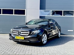 Mercedes-Benz E-klasse - 200 Ambition NAP/ 2e eigenaar/ LED/ HUD/ Leer/ Camera/ Widescreen/ Sfeerverlichting