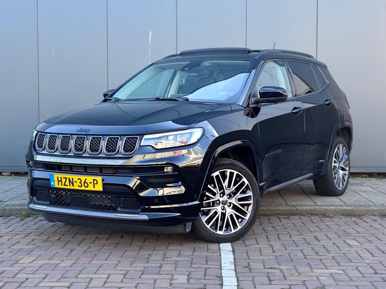 Jeep Compass - 4xe 240 Plug-in Hybrid Electric Summit | Apple-Android | Schuif-Kanteldak | Adaptive Cruis - AutoWereld.nl