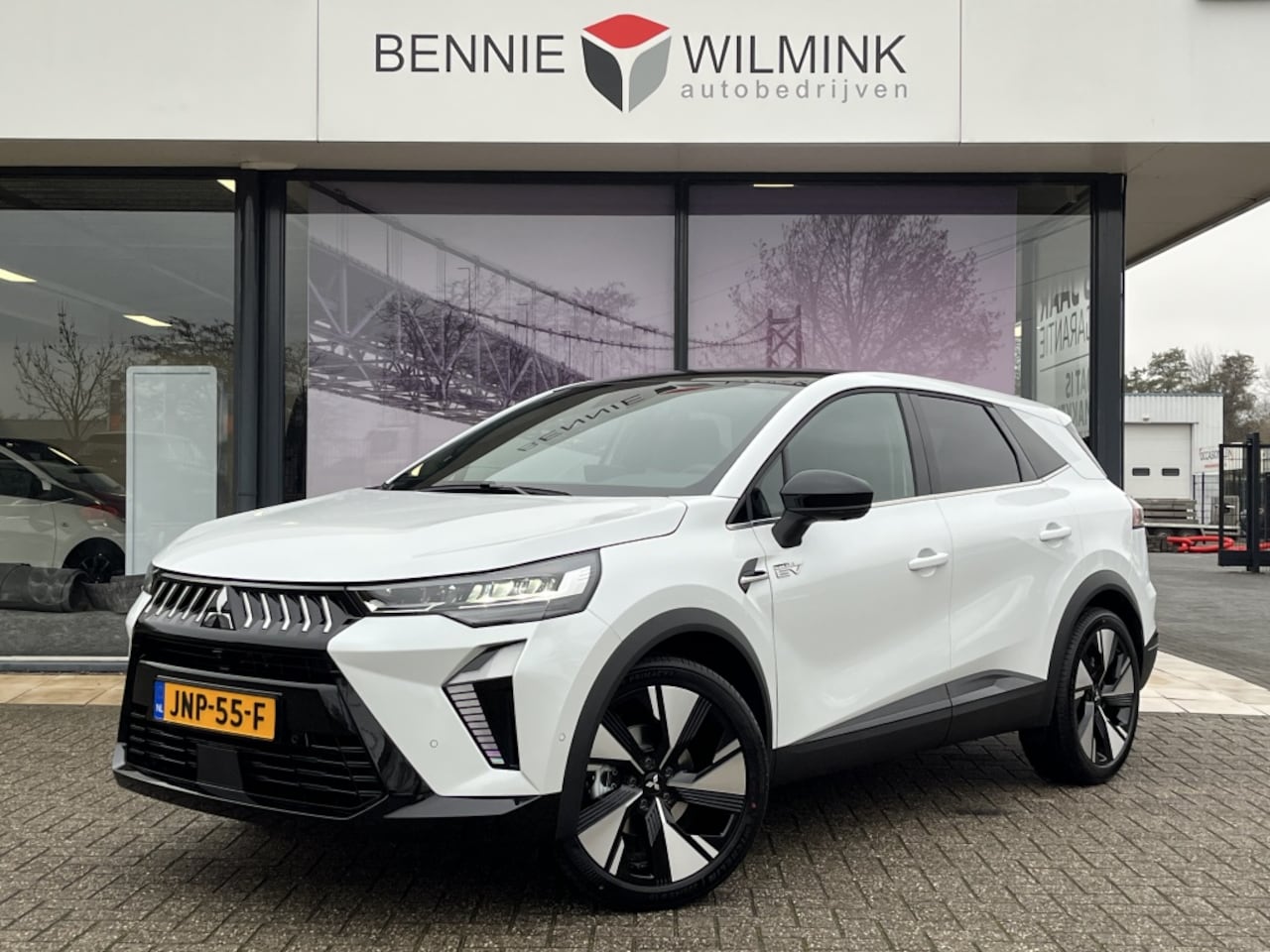 Mitsubishi Grandis - 1.8 HEV Instyle | Panoramadak | Harman Kardon - AutoWereld.nl