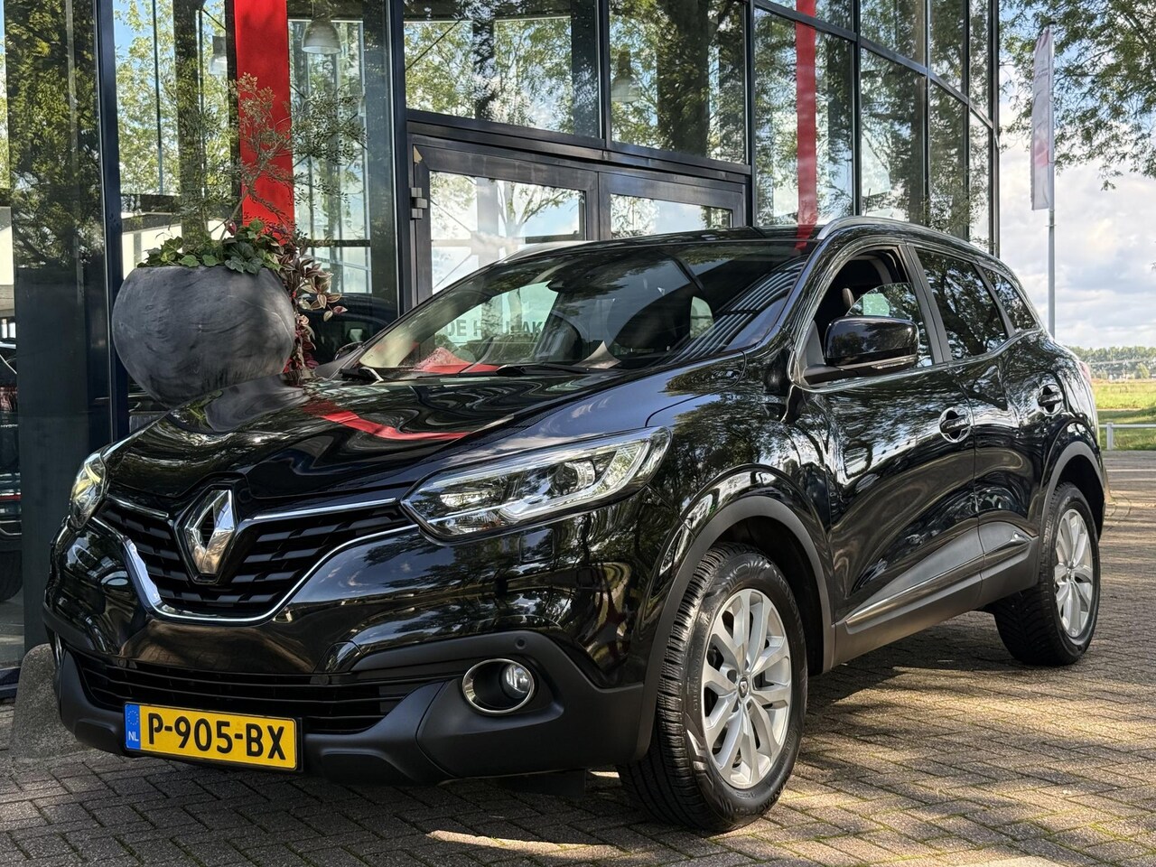 Renault Kadjar - 1.2 TCe | PDC voor + achter | ECC | Navigatie | LM Velgen | Stoelverwarming | - AutoWereld.nl