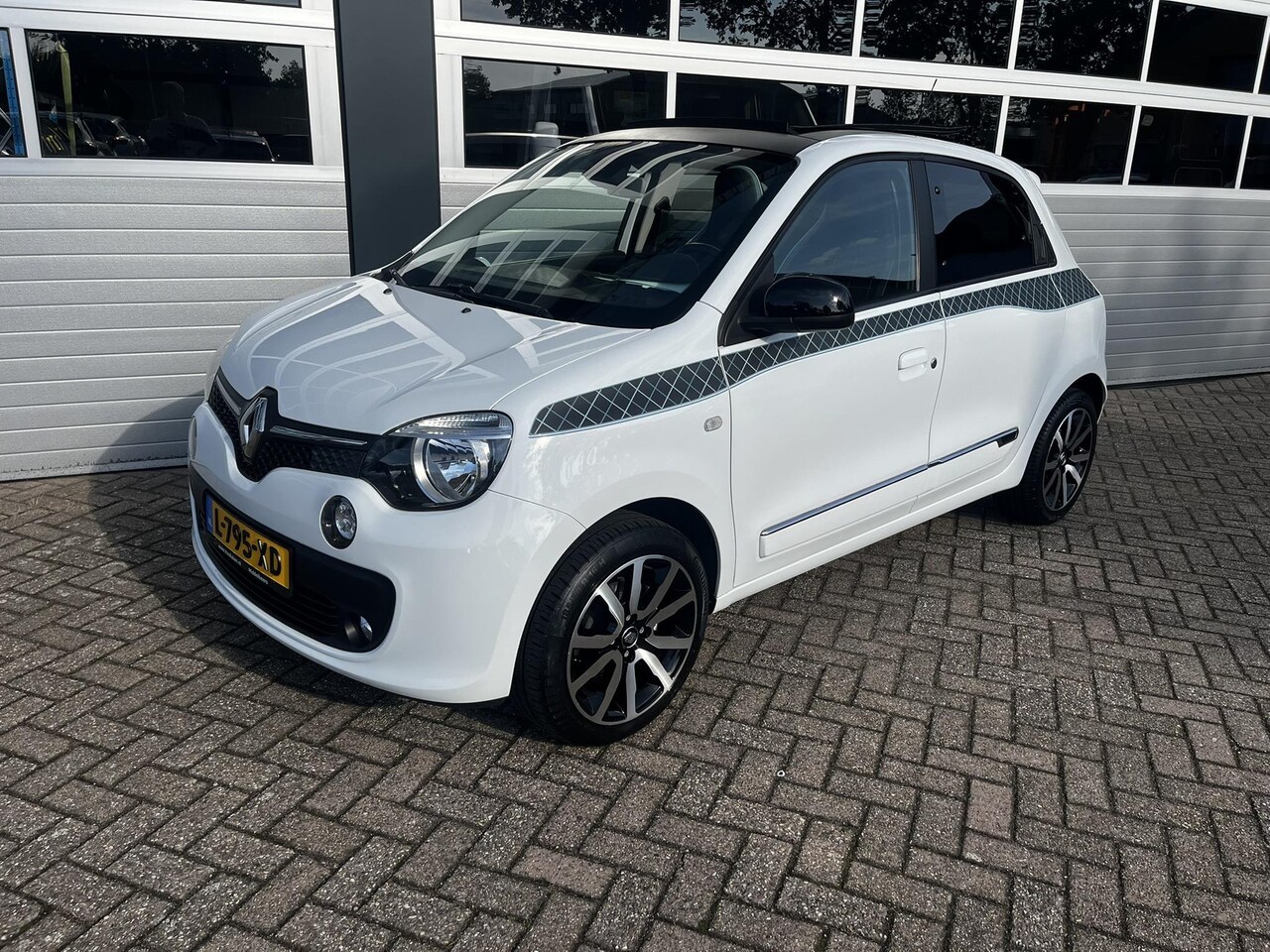 Renault Twingo - 0.9 TCe 90 Parisiene - AutoWereld.nl