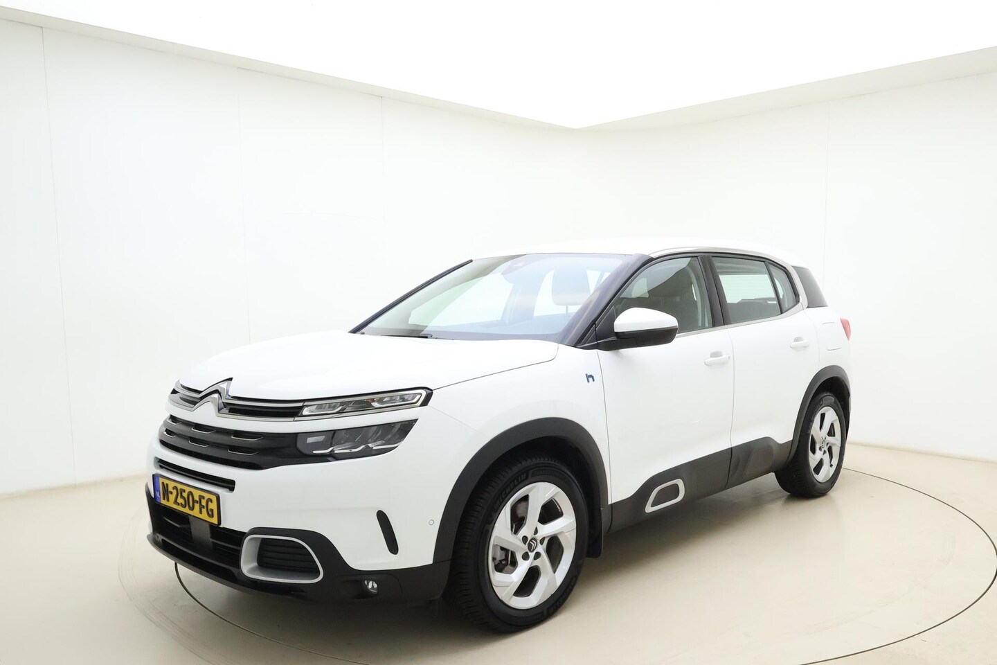 Citroën C5 Aircross - 1.6 Plug-in Hybrid 225pk Automaat Selection | Navigatie | Trekhaak | Achteruitrijcamera | - AutoWereld.nl