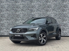Volvo XC40 - 2.0 B4 Plus Dark | Trekhaak | Harman Kardon Audio | Achteruitrijcamera | Parkeersensoren |