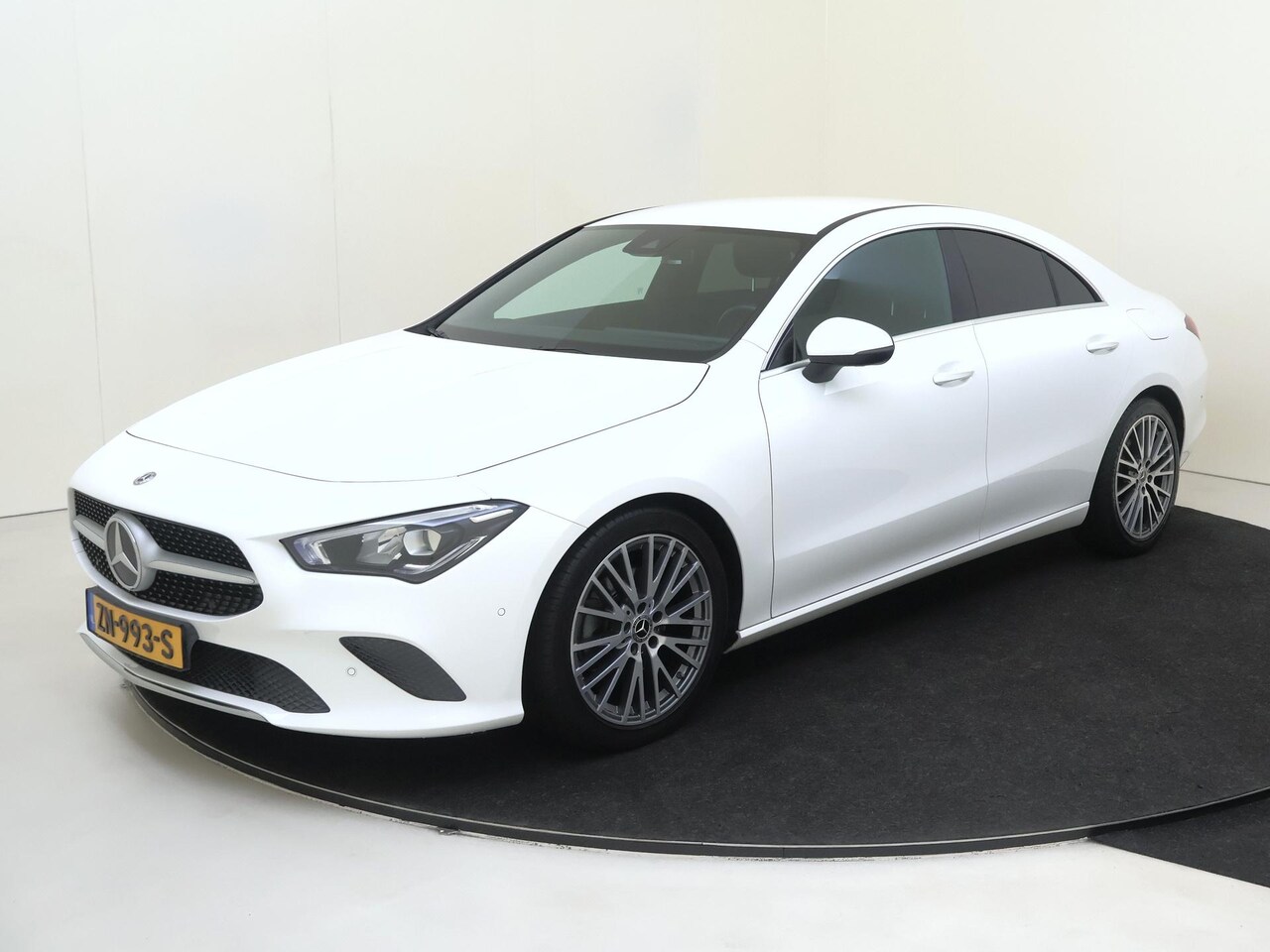 Mercedes-Benz CLA-Klasse - 200 Business Solution | half leder | LM velgen | climate control | camera - AutoWereld.nl