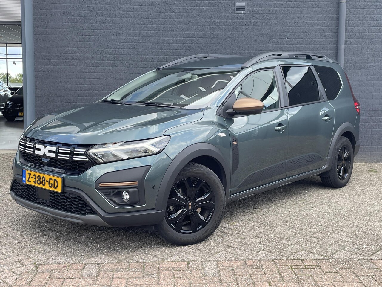 Dacia Jogger - TCe 100 ECO-G Extreme 7pers. | Navi | Camera | Climate Control - AutoWereld.nl