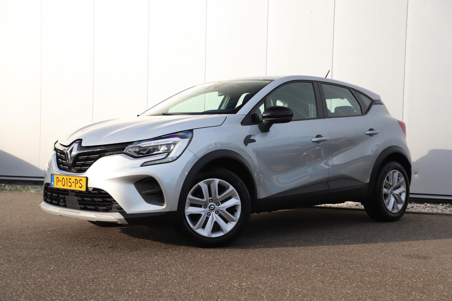 Renault Captur - 1.0 TCe 90 Zen Carplay Android Navigatie Airco Cruise Control LED Rijstrooksensor - AutoWereld.nl