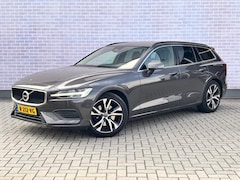 Volvo V60 - 2.0 B4 Core | Trekhaak | Achteruitrijcamera | Parkeersensoren | Keyless Entry | Elektrisch