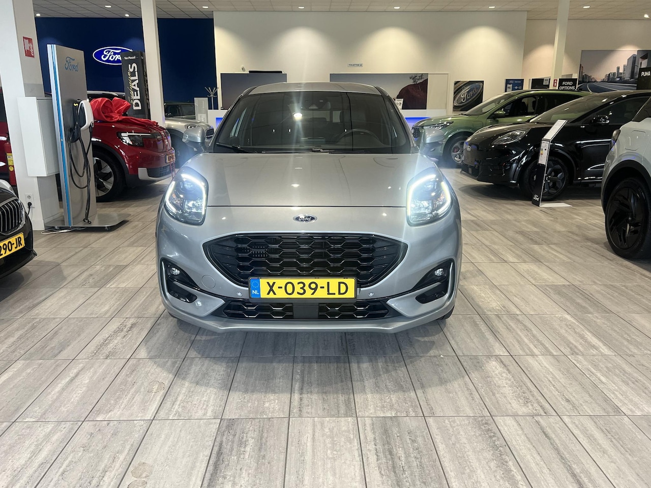 Ford Puma - 1.0 EcoBoost Hybrid ST-Line X First Edition 1.0 EcoBoost Hybrid ST-Line X First Edition - AutoWereld.nl