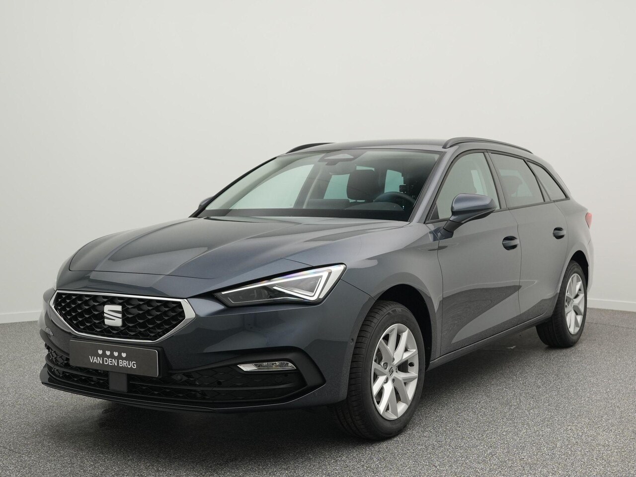 SEAT Leon Sportstourer - 1.5 eTSI Style Business Intense | Lage fiscale waarde | Matrix LED | Achteruitrijcamera | - AutoWereld.nl