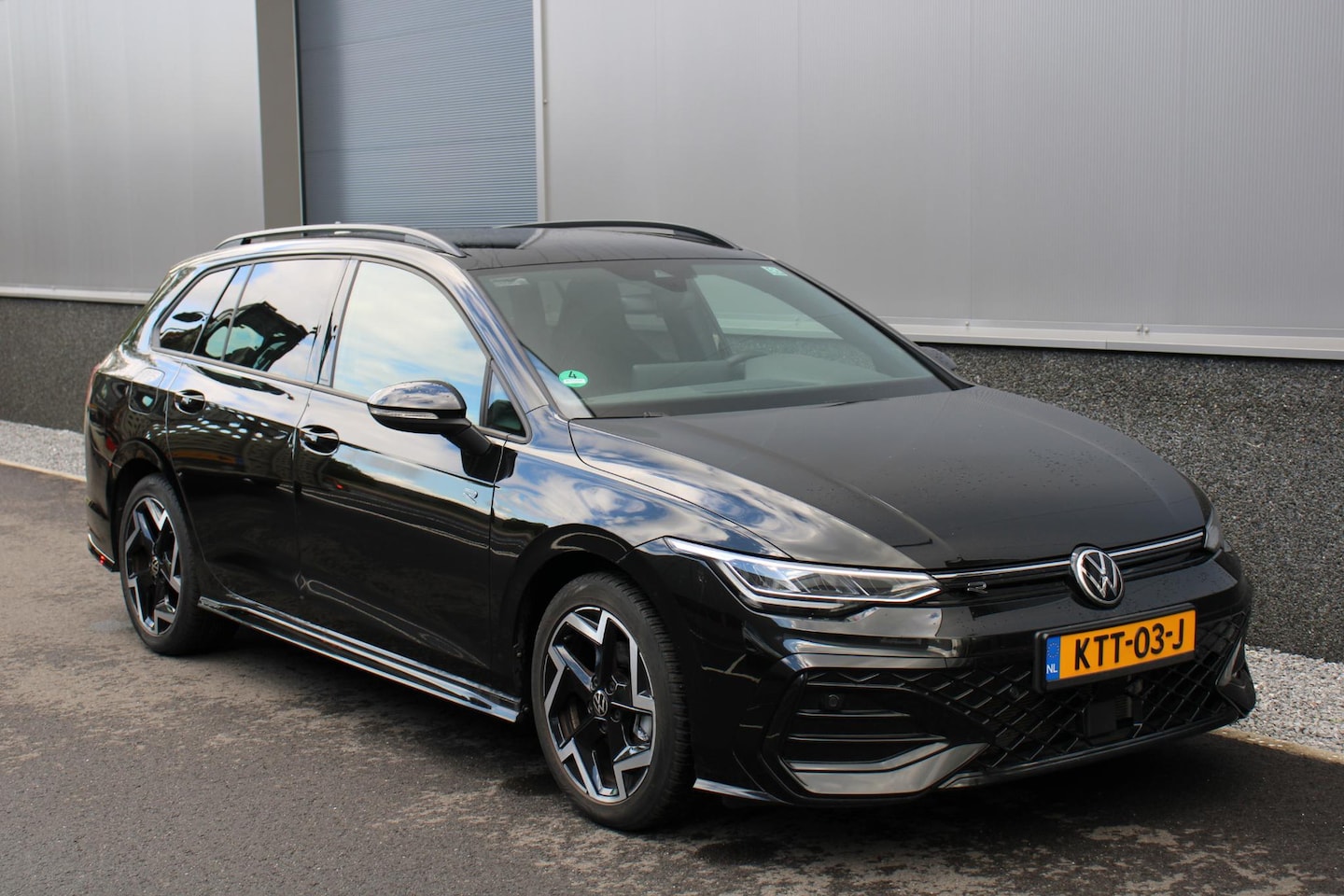 Volkswagen Golf Variant - 1.5 eTSI 150PK R-LINE PDC, CAMERA, ADAPT CRUIS, LED,2025 FACELIFT - AutoWereld.nl