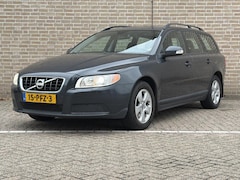 Volvo V70 - 2.0D Momentum | Cruise | Climate | Stoelverwarming | Trekhaak |