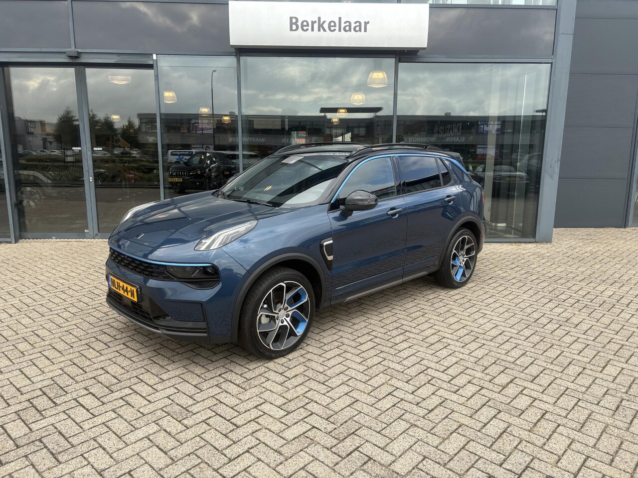 Lynk & Co 01 - 1.5 Panoramisch Schuif/Kanteldak | Weinig Km's | - AutoWereld.nl