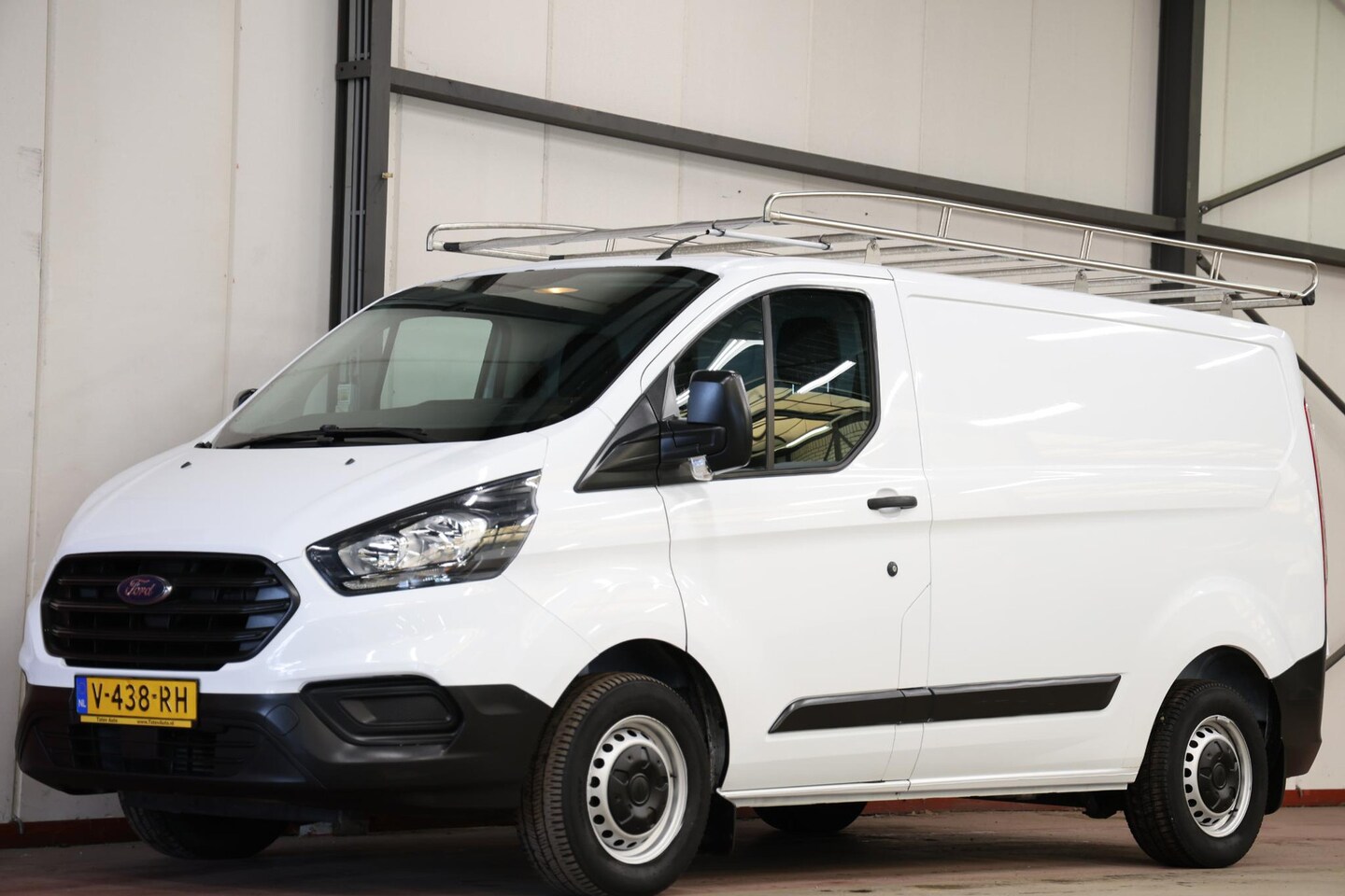 Ford Transit Custom - 2.0 TDCI L1H1 IMPERIAAL EN TREKHAAK - AutoWereld.nl