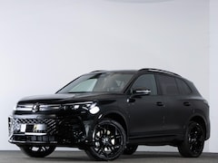 Volkswagen Tiguan - R-Line 1.5 eHybrid 150 kW / 204 PK SUV 6 versn. DS | Trekhaak | Panoramadak | Black Style