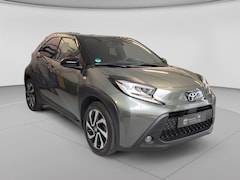 Toyota Aygo X - 1.0 VVT-i MT Pulse Camera | Stoelverwarming | Keyless | Draadloze telefoonlader