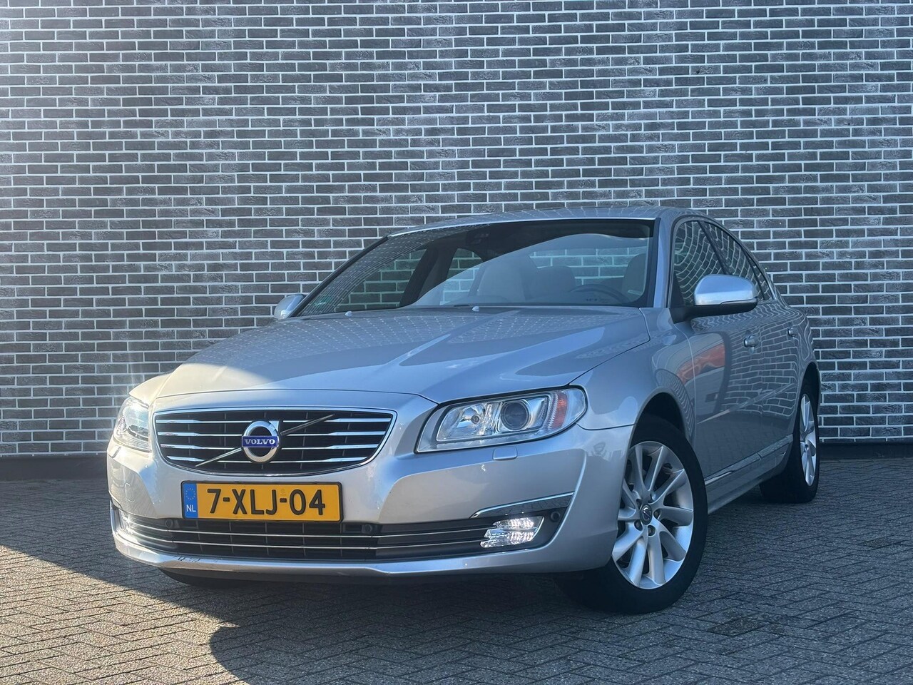 Volvo S80 - 2.0 T5 Summum | Trekhaak | Parkeersensoren | Schuif-/Kanteldak | Bi-Xenon Adaptief | Leder - AutoWereld.nl