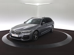 BMW 5-serie Touring - 520d 190pk -M Sport / Pano / Shadow Line