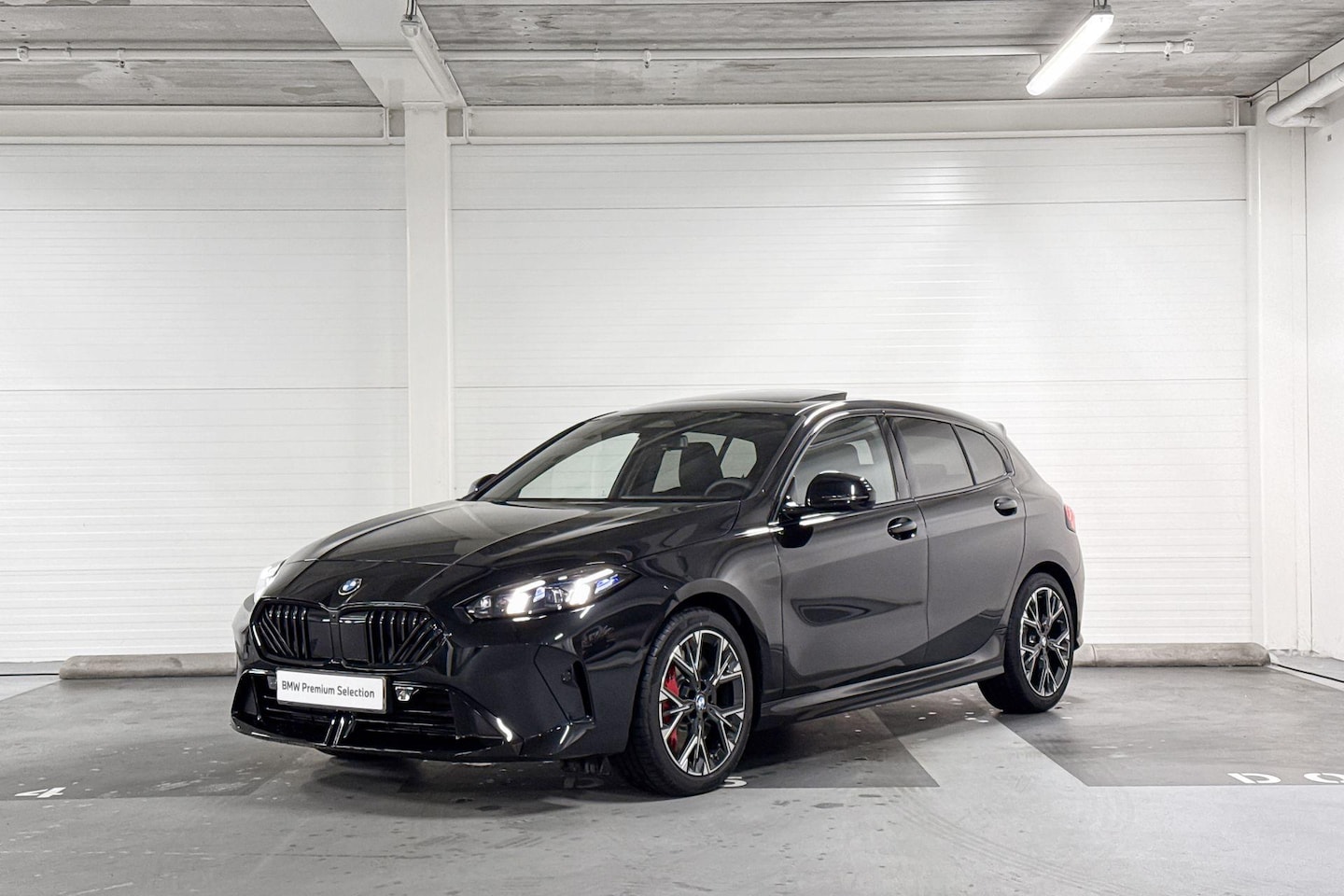 BMW 1-serie - 120 M Sport Edition M-Sport Pro | Harman/Kardon | Comfort Access | Panoramadak - AutoWereld.nl