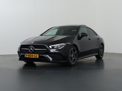 Mercedes-Benz CLA-Klasse - 180 Business Solution AMG | Panoramadak | Achteruitrijcamera | Stoelverwarming | Sfeerverl