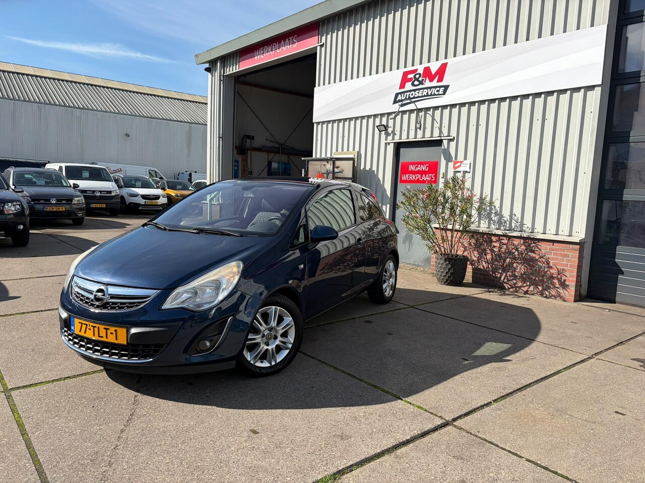 Opel Corsa - 1.4-16V Cosmo Clima, cruise, stoel-stuurverwarming, pdc achter - AutoWereld.nl