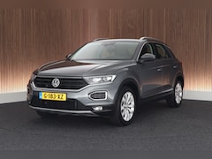Volkswagen T-Roc - 1.5 TSI 150pk DSG Sport LED Trekhaak Camera Virtual Cockpit Navigatie