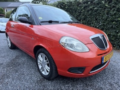 Lancia Y(psilon) - Ypsilon 1.2 B-colore | Airco | Elekt. Ramen | LMV | Radio / CD | APK tot 29-09-2027