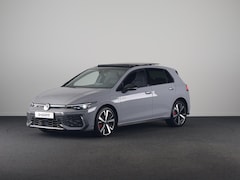 Volkswagen Golf - 1.5 eHybrid GTE 272 PK | Panoramadak | Sportpakket | Camera | verlengde garantie