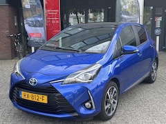 Toyota Yaris - 1.5 Hybrid Premium PANO NAVI TREKHAAK CAMERA CLIMA