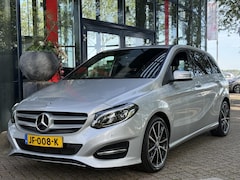 Mercedes-Benz B-klasse - 180 Ambition AUTOMAAT | LED | Airco | Navigatie | Parkeersensoren | Cruise Control | Licht