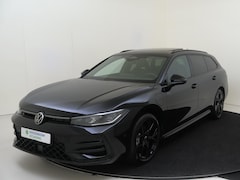Volkswagen Passat Variant - 1.5 eHybrid R-Line Edition | SoH 100% | Panoramadak | Trekhaak | Lederen bekleding 'Puglia
