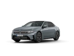 BMW i3 - Sedan 50 xDrive First Edition 113.4 kWh | M Sportpakket | Innovation Pack | Trekhaak | Pan