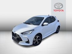 Toyota Yaris - 1.5 Hybrid 115 Dynamic €2.900 KORTING , VOORRAAD , SNEL RIJDEN