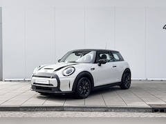 MINI Electric - Classic 16 Inch / Comfort Acces / Piano Black Exterieur / AC Prof / Stoelverwarming / Spor