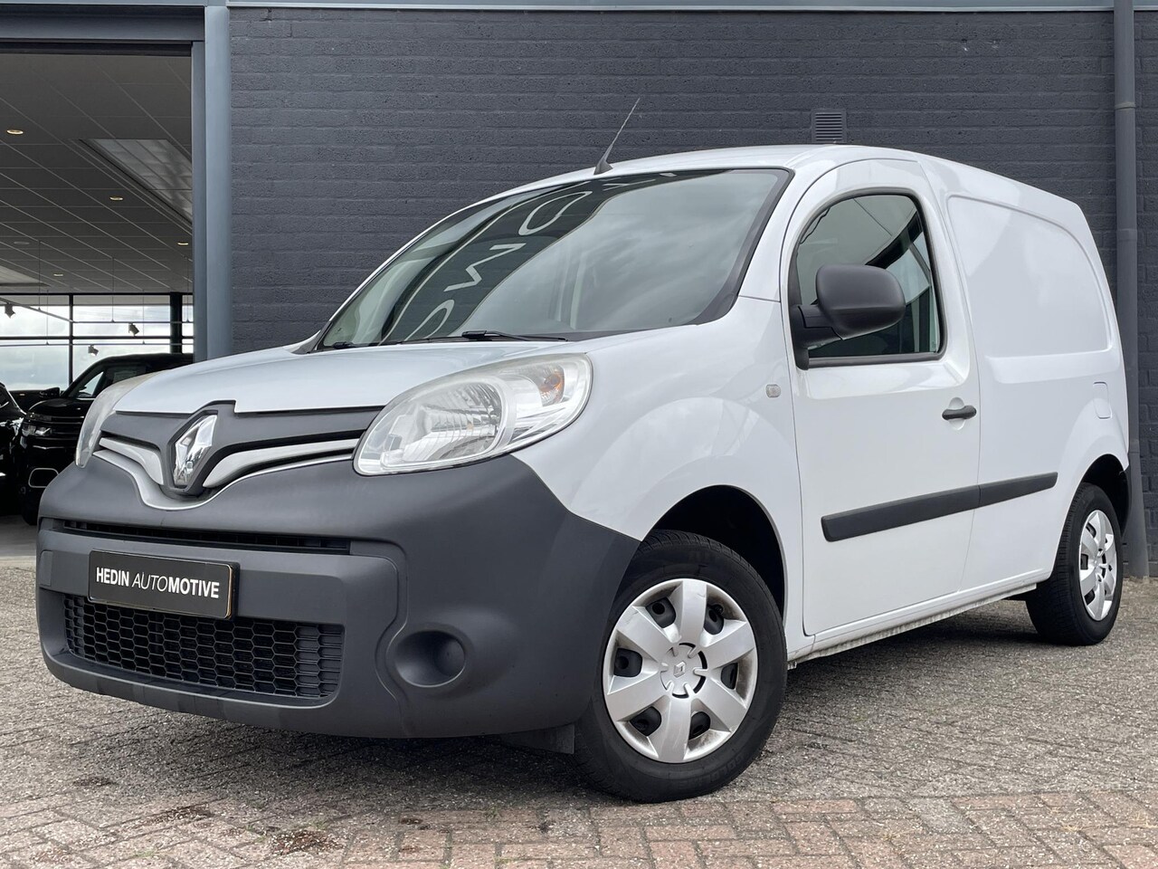 Renault Kangoo - 1.5 Blue dCi 95 Work Edition | Navigatie | Airco | Parkeersensoren Achter | - AutoWereld.nl