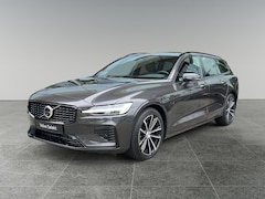 Volvo V60 - 2.0 T6 Plug-in hybrid AWD Plus Dark l Verwarmbare Voorruit l Trekhaak l 360 camera l