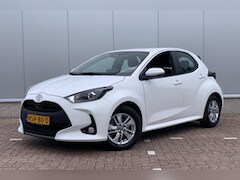 Toyota Yaris - 1.5 Hybrid 115 Active / Camera / Apple Carplay & Android Auto / Grootlicht-assistent / DAB
