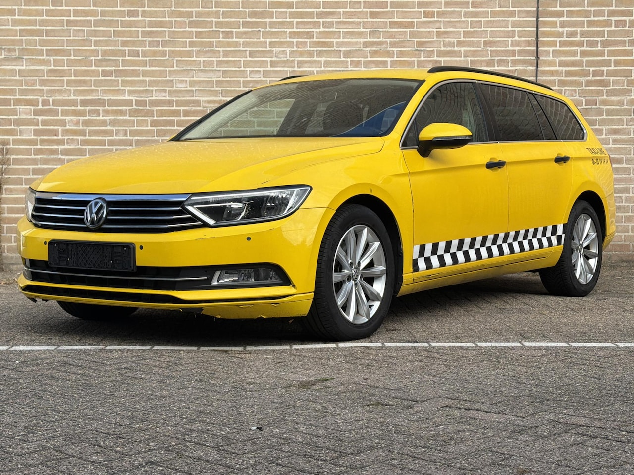 Volkswagen Passat Variant - 1.6 TDI Business Edition | € 5.750,- NETTO! | Climate | Cruise | PDC | - AutoWereld.nl