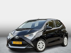 Toyota Aygo - 1.0 VVT-i X-Play Camera Airco Carplay Android auto