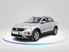 Volkswagen T-Roc - 1.5 TSI Life 75 Edition 150 pk Automaat | Navigatie | Trekhaak | Parkeersensoren (Park ass