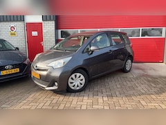 Toyota Verso S - 1.3 VVT-i Aspiration AUTOMAAT / TREKHAAK / CAMERA / CLIMA / BLUETOOTH / CRUISE / NL-AUTO