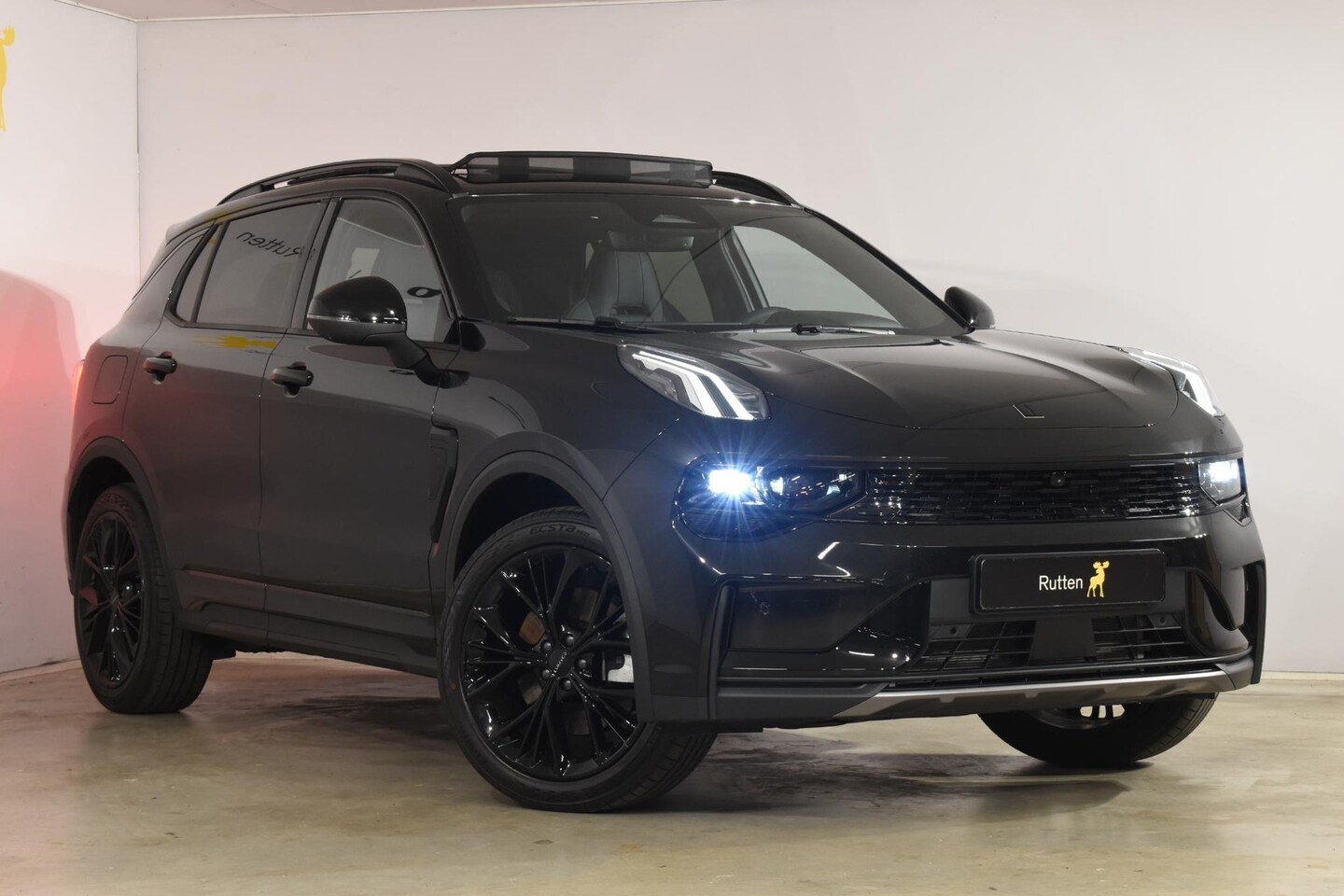 Lynk & Co 01 - 276PK Automaat More / Adaptive cruise control / Leren bekleding / Elektrisch verstelbare s - AutoWereld.nl