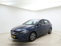 Mercedes-Benz B-klasse - 180 Business Solution 136pk | Automaat | Navigatie | Luxe bekleding | Trekhaak | Climate C